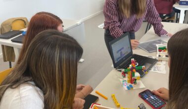 Mireia Portero, Mejor Docente de España 2025 en Educación No Formal imparte formación TIC en CEU UAO