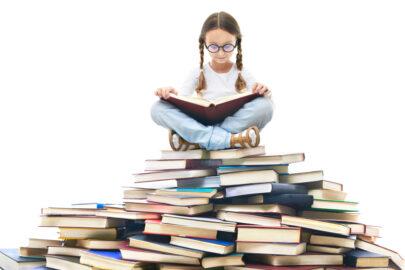 Proyecto de investigación: Análisis de factores contextuales en el trabajo de la comprensión lectora en Educación primaria y formación de lectores críticos (ACOLEC)