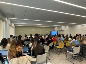 El humor en el aula con el Dr. Jesús Damián Fernández Solís – Dra. Andrea de Carlos Buján
