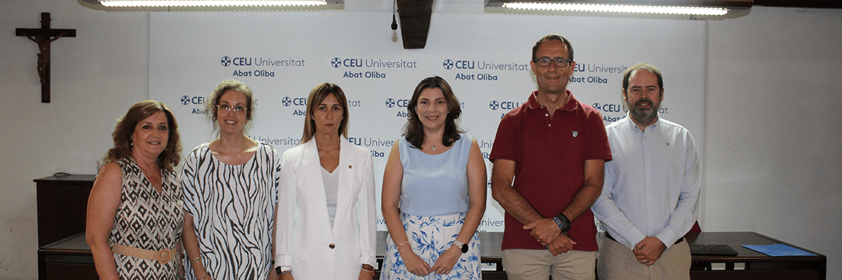 Profesorado de los Grados premiados por su innovación docente y mejora de la calidad Profesorado de los Grados premiados por su innovación docente y mejora de la calidad